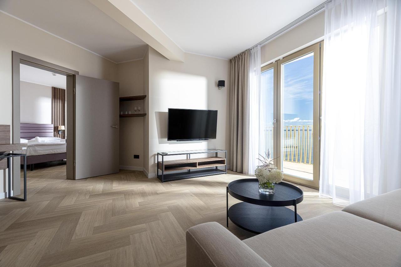 Hotel Meridian Chałupy Eksteriør billede